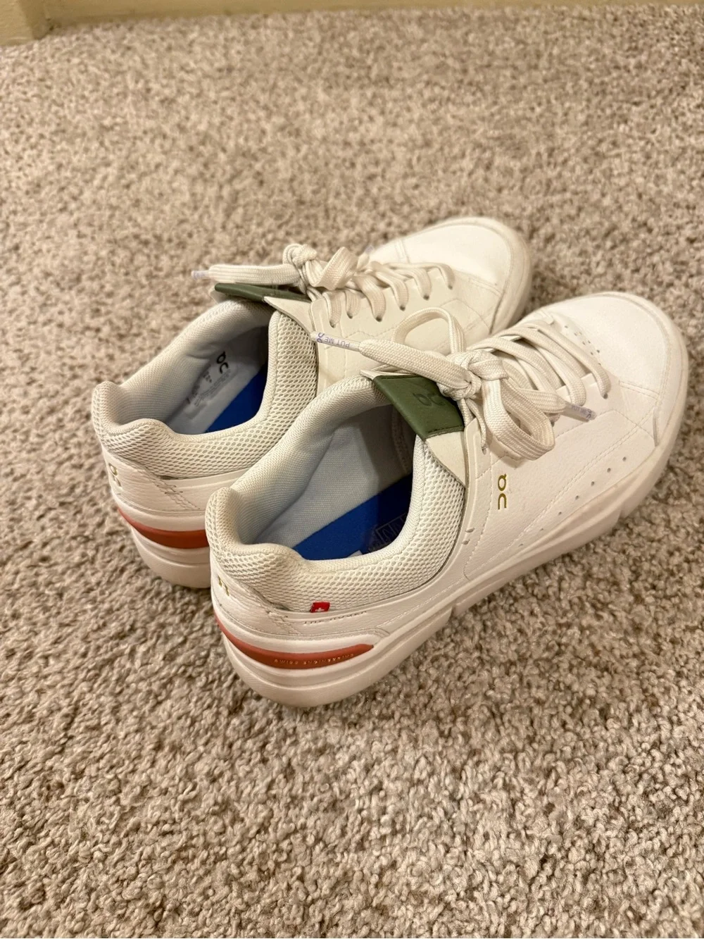 White Rogers OnCloud sneakers